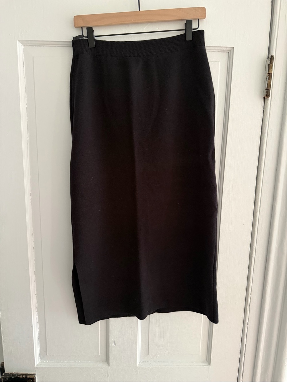 Uniqlo smooth cotton blend skirt - size M